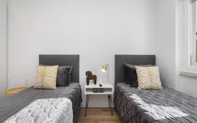 Suburban Serenity Family Home With Pool