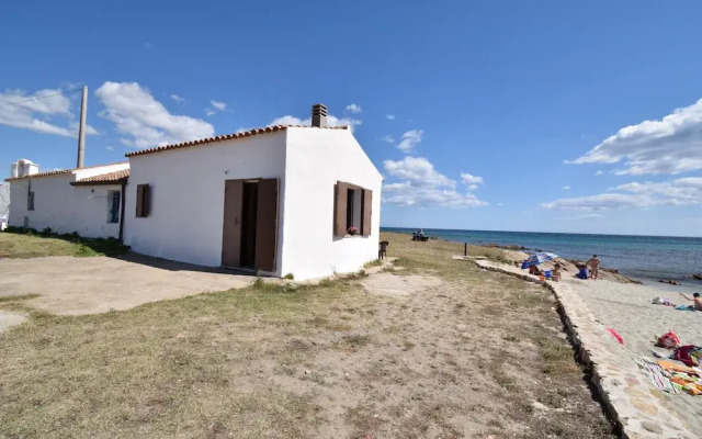 House By The Sea