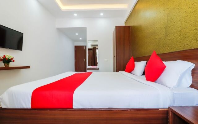 Oyo 28076 Samrudhi Residency