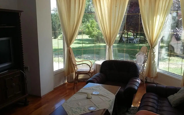 Gesztenyes Vendeghaz