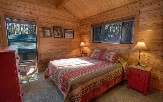 Smokey Joes - 5 Br Cabin