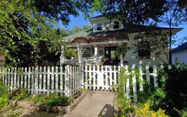 Delano Bed and Breakfast