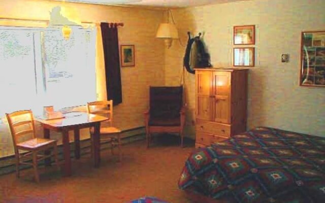 Capitol Reef Inn & Cafe