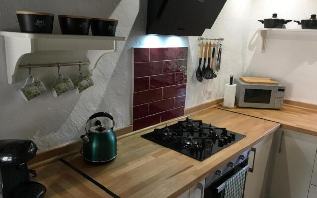 La Tuilerie Grange (Adults only gite) with two en-suite double bedrooms