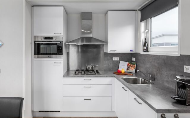 Modern Bungalow With Dishwasher, Beach at 500 m