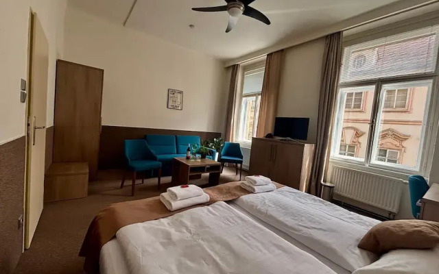 Apartments Embassy by LH