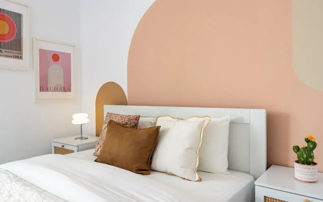 Lunette Artful 1-BR Apartment in Larnaca