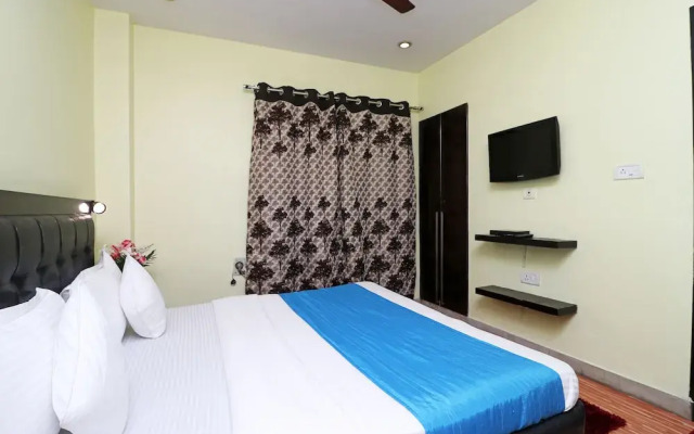 OYO 10666 Hotel Star