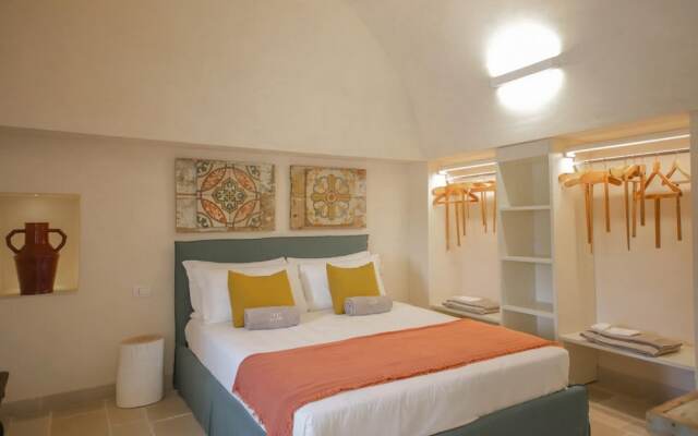 TD Casa Lul Panoramic Pool Over Mediterranean Scrub