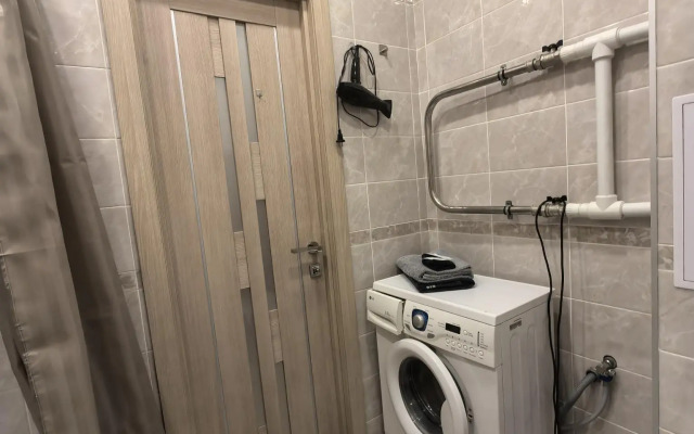 Счастливая матрешка на проспекте Ломоносова