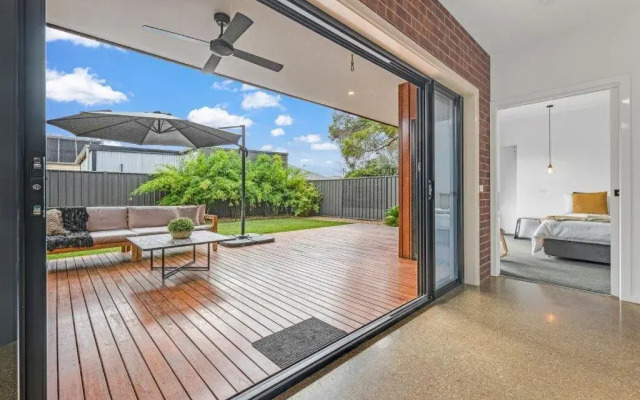 Villa Simone - Tranquil Hideaway in the Heart of Echuca