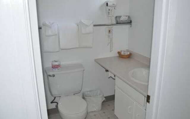 Lake City Inn & Suites