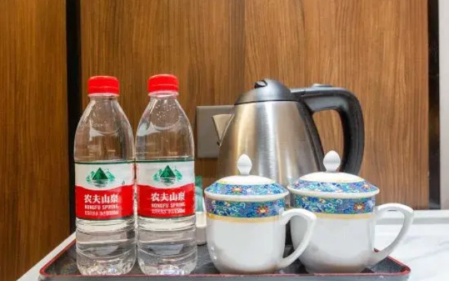 Beidaihe Yuehua Hotel(Tiger Stone Bath Shop)