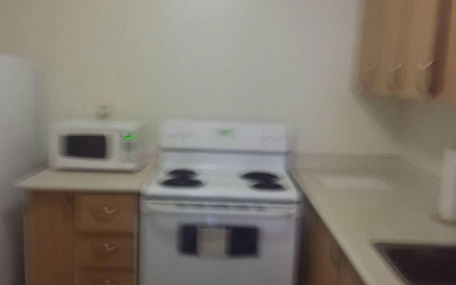 Toronto Furnished Living - Gerard St. E