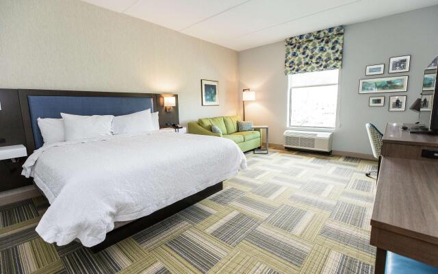 Hampton Inn & Suites Syracuse North Airport Area