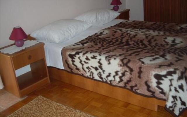 Rooms Neda