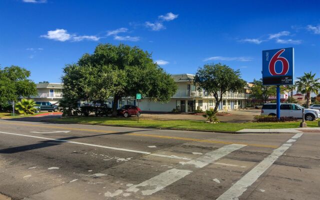 Motel 6 College Station, TX - Bryan