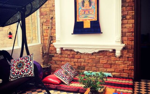 Shangri-la Linglong Inn