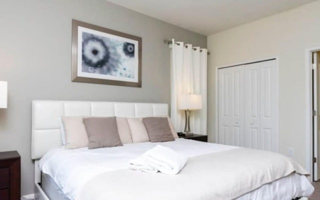 8912 Amazing 6BD Home