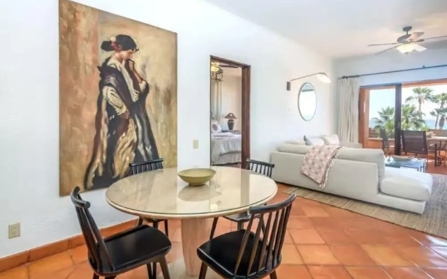 2BD Beach Front Luxury in Cabo