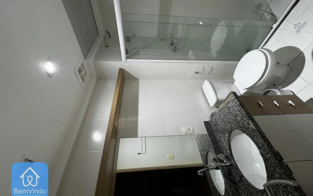 Apartamento Amplo Com Varanda No Salvador Prime