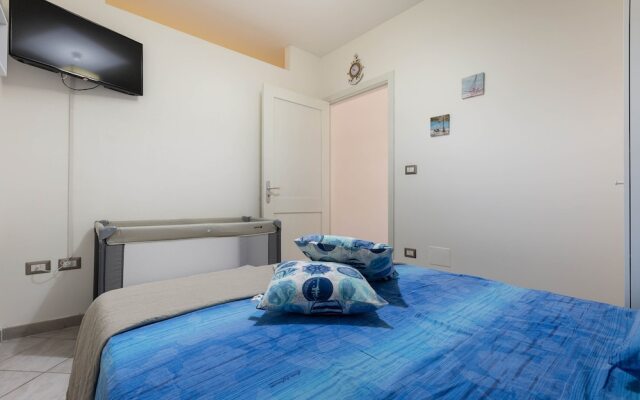 2060 Villetta Krystle