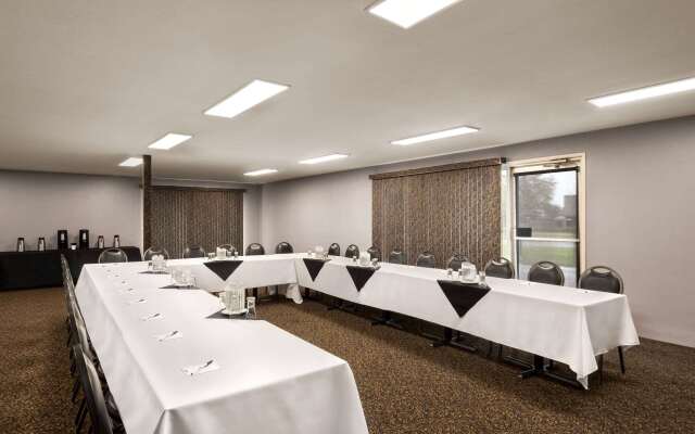 Travelodge by Wyndham Brandon