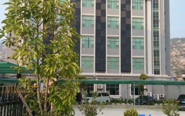 West Hotel