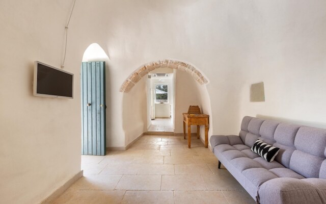 2499 Trulli La Meringa by Perle di Puglia