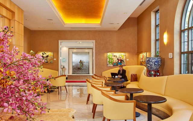 Orchard Hotel