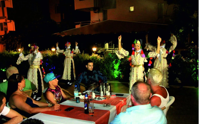 Blue Palace Hotel & Family