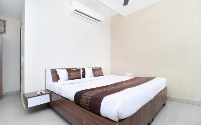 Capital O 4963 Hotel Inderprasth