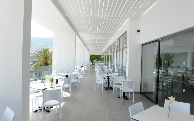 Aiora Aqua Resort