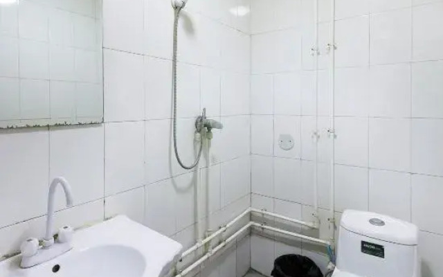 Xinxiang Jidong Hotel