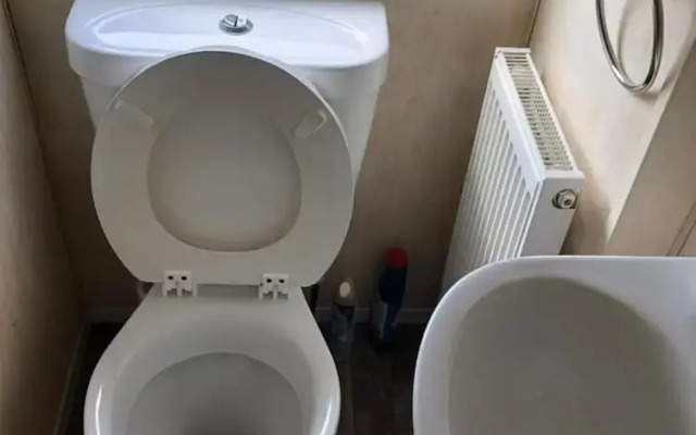 Inviting 3 Bedrooms Caravan gas Central Heating