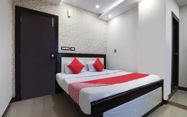 OYO 16539 Grand Sandarshini Inn