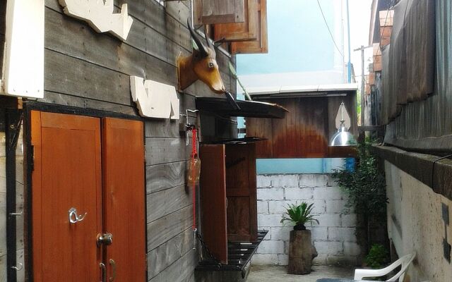 Ray Nu Guest House
