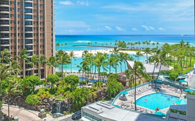 Fully Furnished Ilikai Tower 525 Condo With Free Wifi, Near Best Waikiki Beaches! by RedAwning