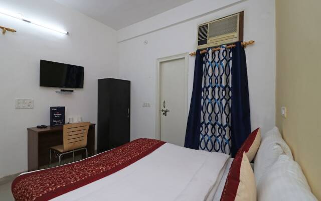 OYO 11521 Homestead Stay