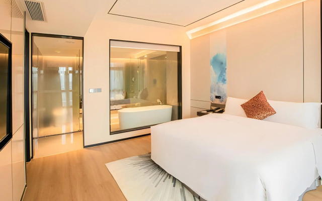 Lia Charlton Hotel Shenzhen