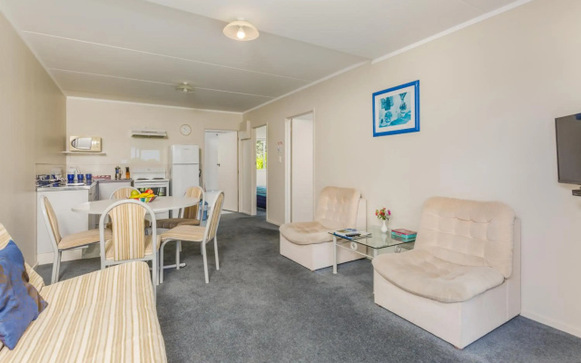 Aloha Seaview Resort Motel