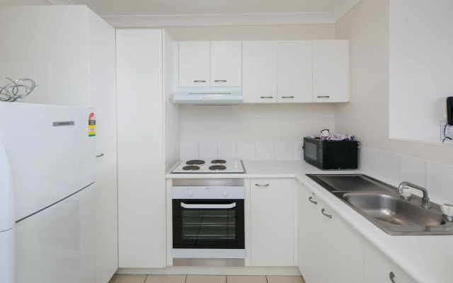 Bay Lodge Apartments