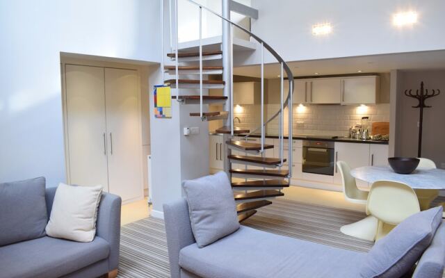 1 Bedroom House in Chiswick