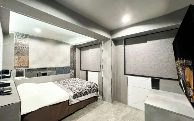 Hotel Rocks – Guest Rooms – Tokyo