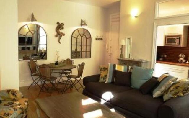 Luxury three Bed apartment in Cannes just a couple of minutes walk to the Palais and beaches 669