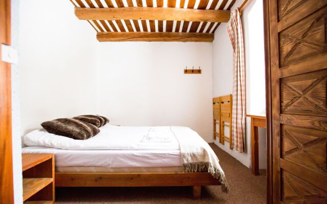 Langley Hotel La Vieille Ferme