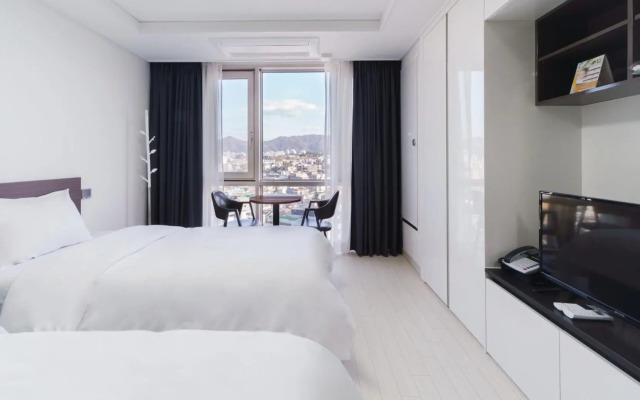 The Venezia Suite Hotel