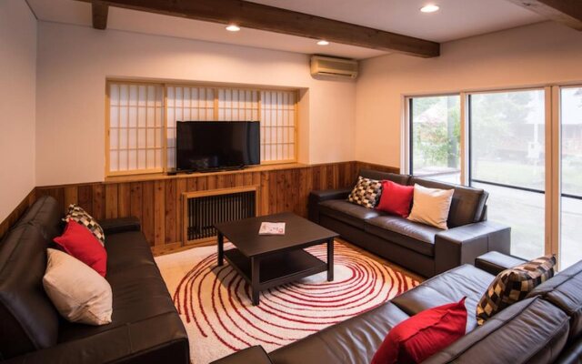 Sheltered Inn Hakuba