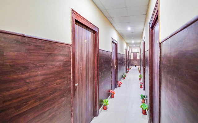 OYO Flagship 80502 Dream Palace Inn