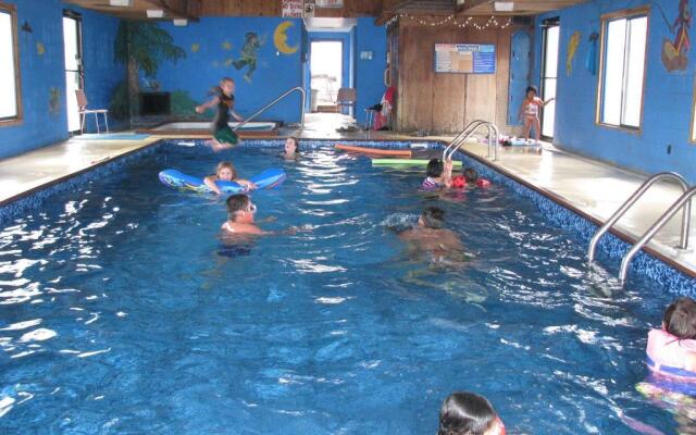 Blue and White Motel